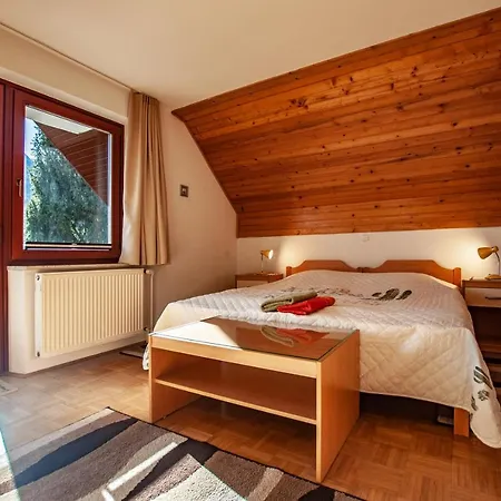 Alenka Apartment *